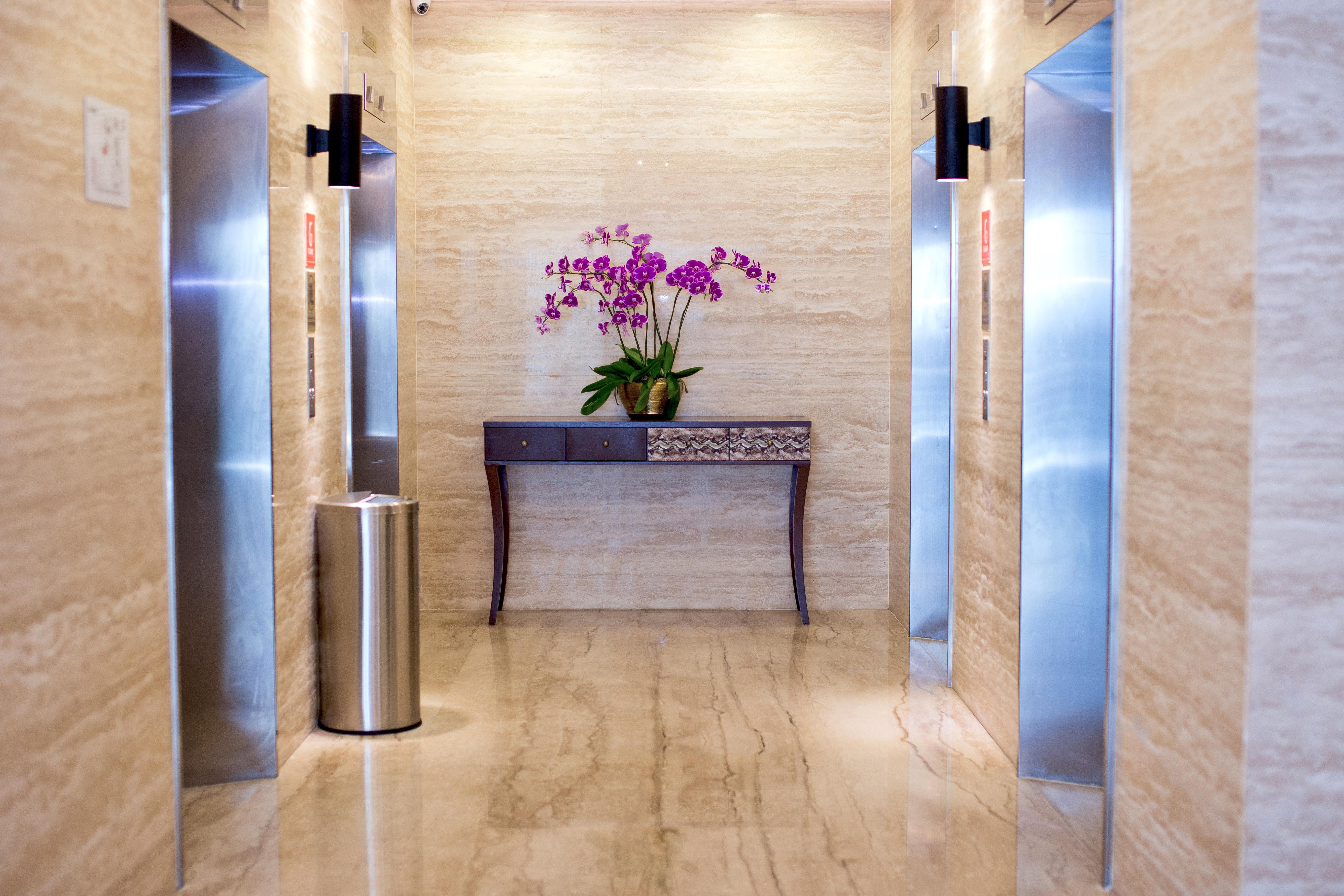 Vouk Hotel Suites, Penang Джорджтаун Экстерьер фото