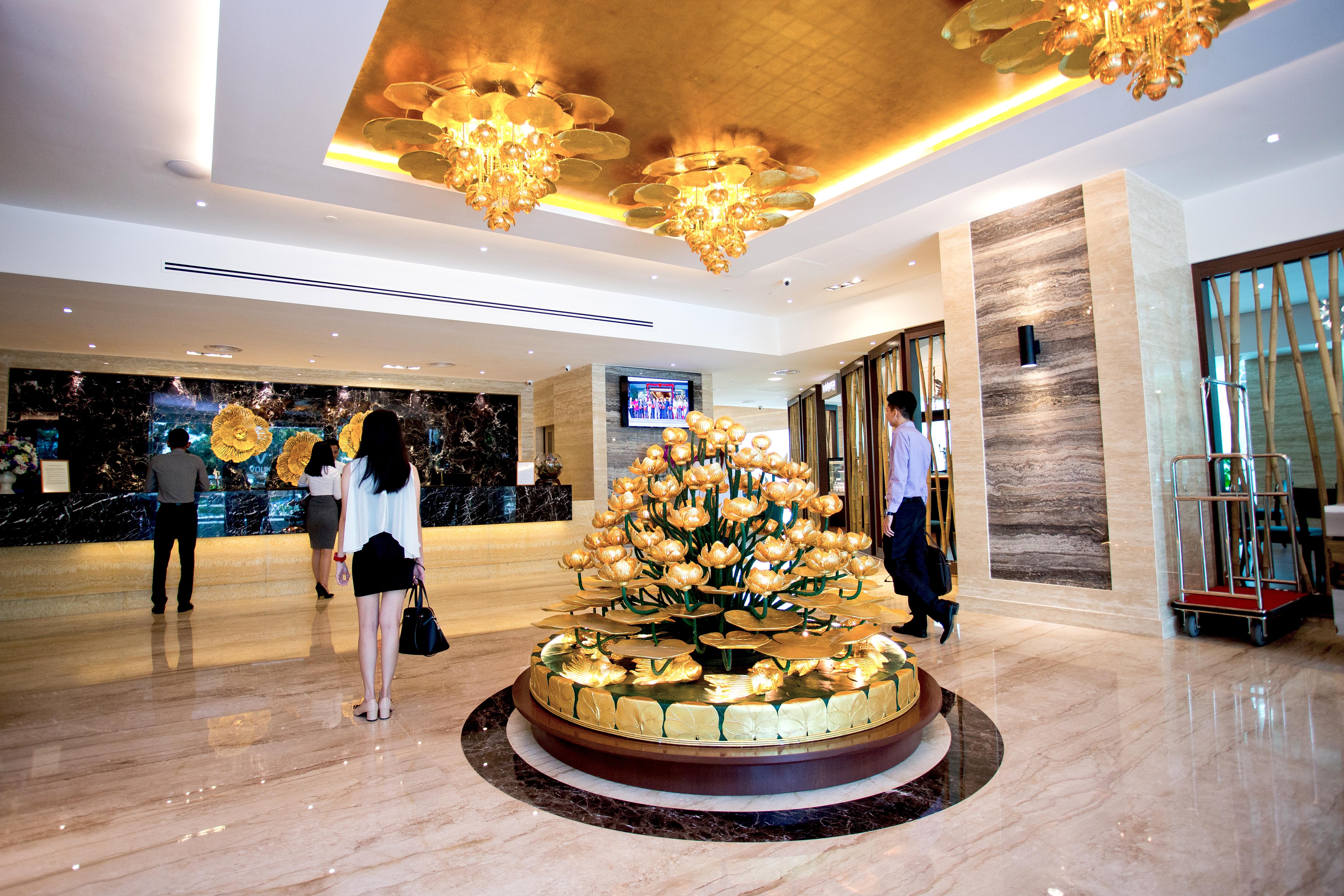 Vouk Hotel Suites, Penang Джорджтаун Экстерьер фото
