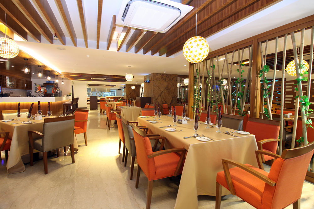 Vouk Hotel Suites, Penang Джорджтаун Экстерьер фото
